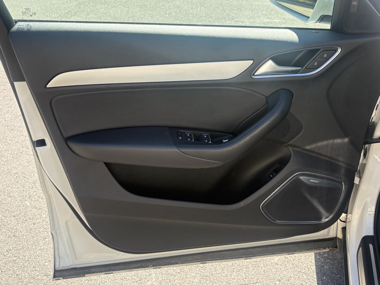 Audi Q3 Prestige quattro 2015