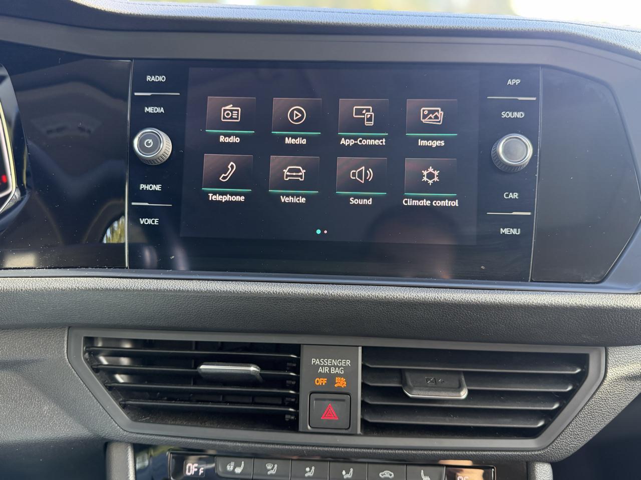 Volkswagen Jetta 1.4T SEL 8A 2019