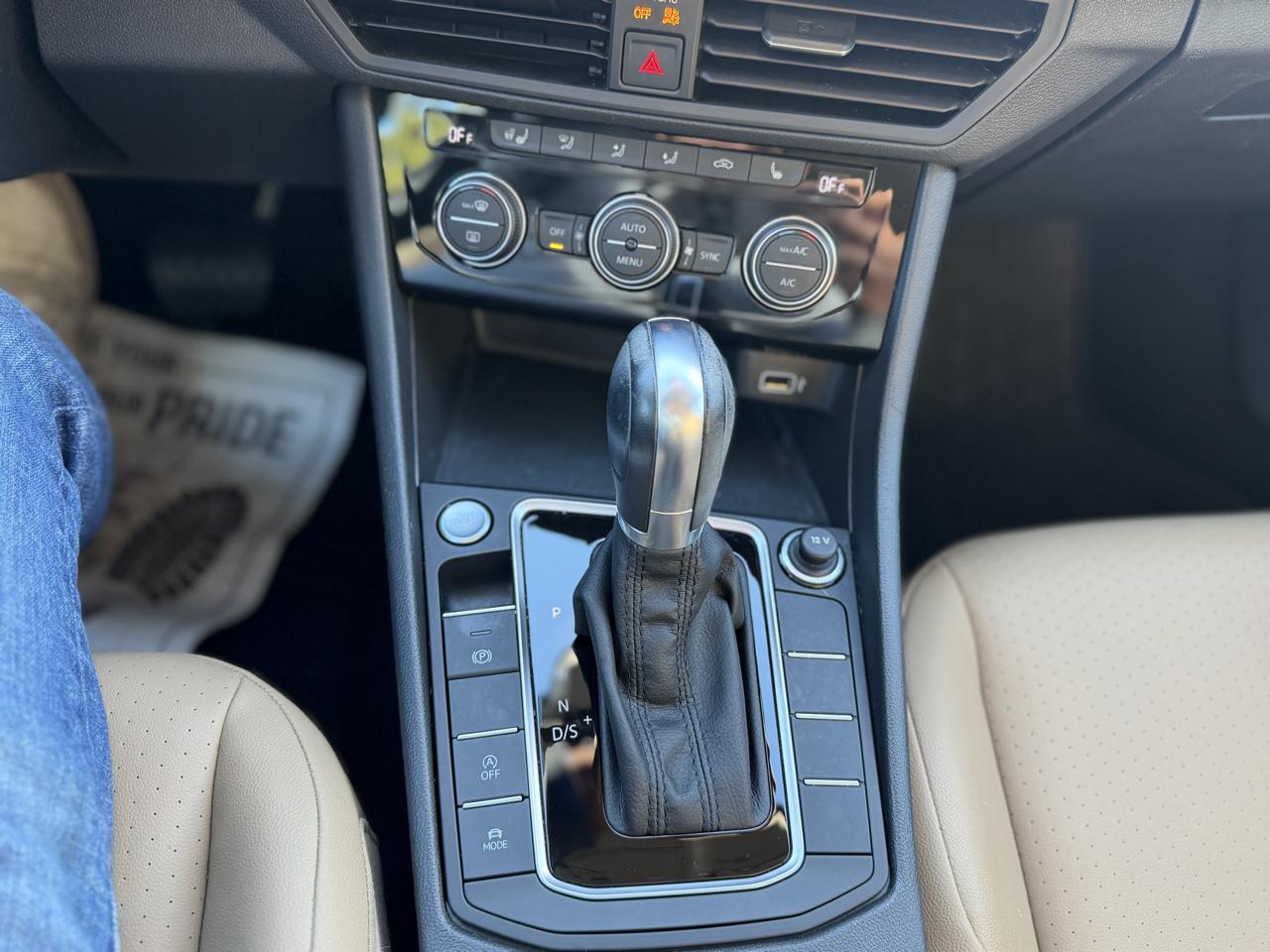 Volkswagen Jetta 1.4T SEL 8A 2019