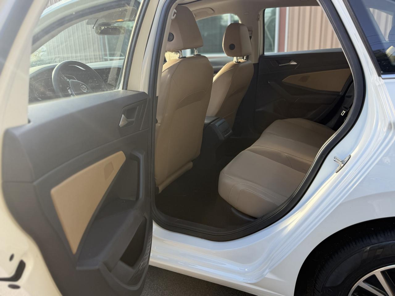 Volkswagen Jetta 1.4T SEL 8A 2019