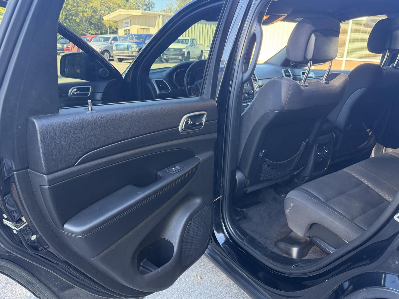 Jeep Grand Cherokee Laredo 2WD 2018