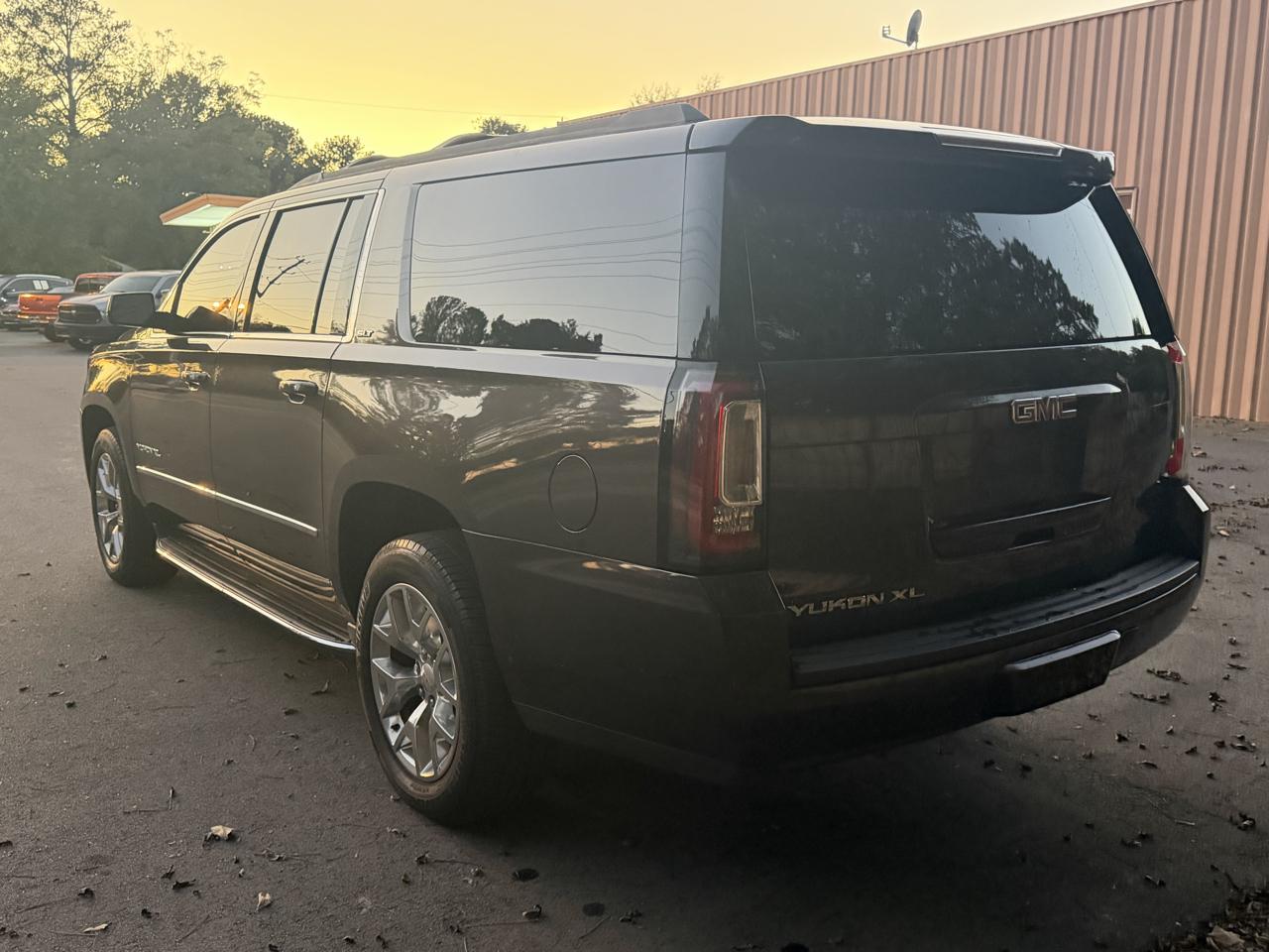 GMC Yukon XL SLT 2WD 2018