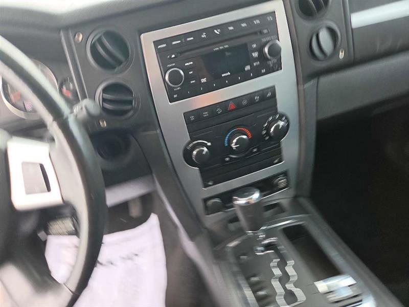 Jeep Commander Sport 4WD 2008