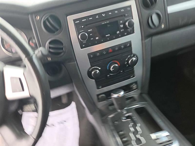 Jeep Commander Sport 4WD 2008