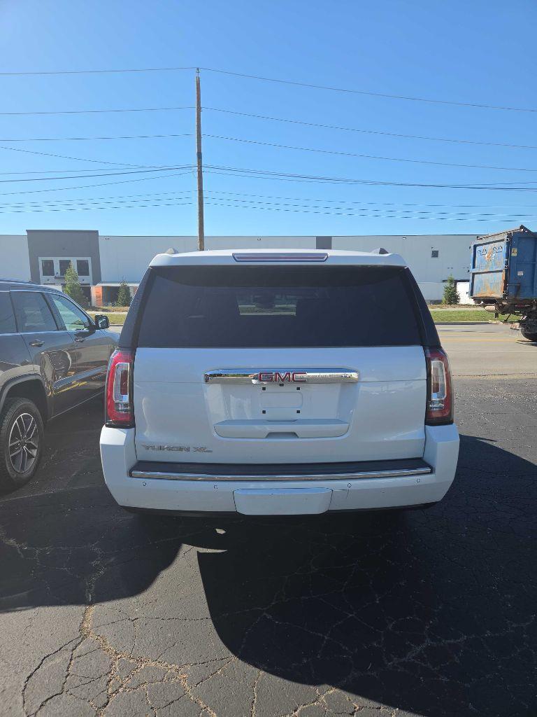 GMC Yukon XL Denali 4WD 2016