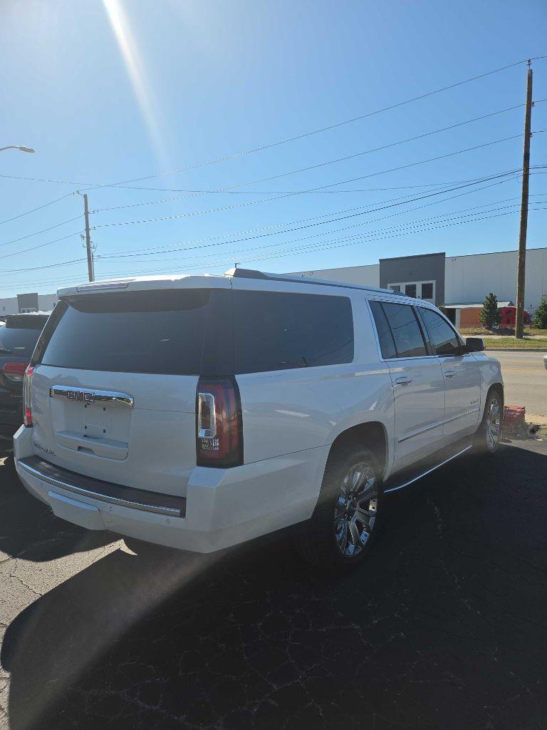 GMC Yukon XL Denali 4WD 2016