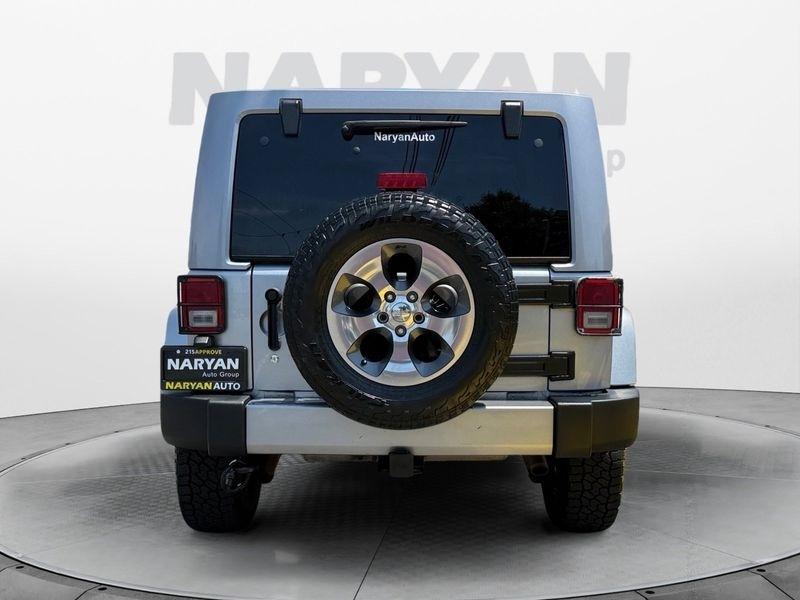 Jeep Wrangler photo 6