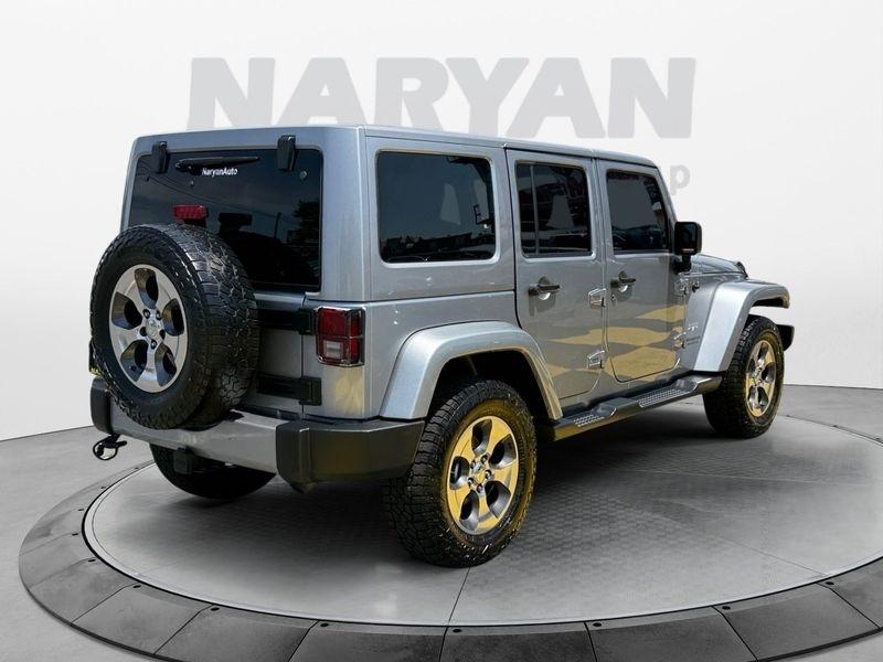 Jeep Wrangler photo 7