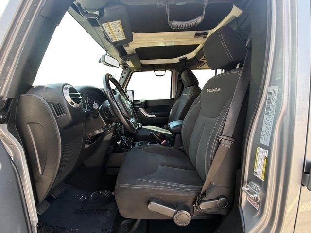 Jeep Wrangler photo 10