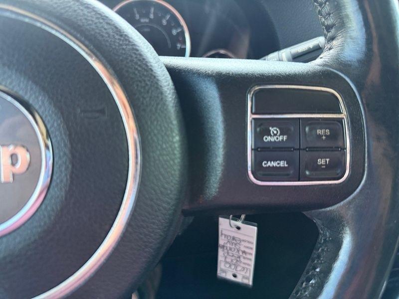 Jeep Wrangler photo 15