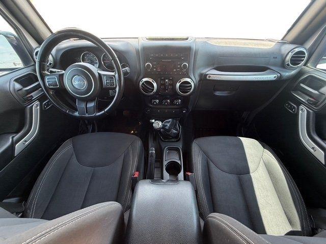Jeep Wrangler photo 21