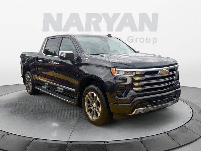 Chevrolet Silverado photo 2