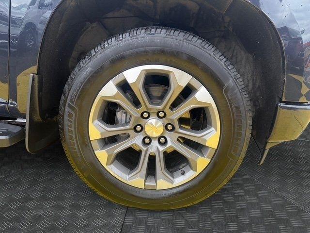 Chevrolet Silverado photo 8