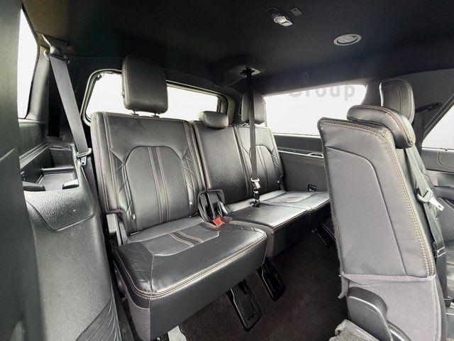 Ford Expedition MAX photo 24