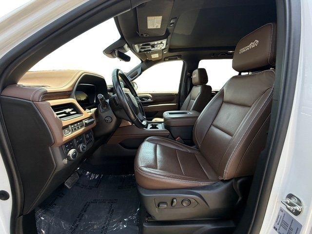 Chevrolet Suburban photo 13