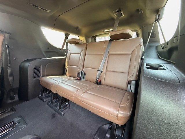 Chevrolet Suburban photo 25