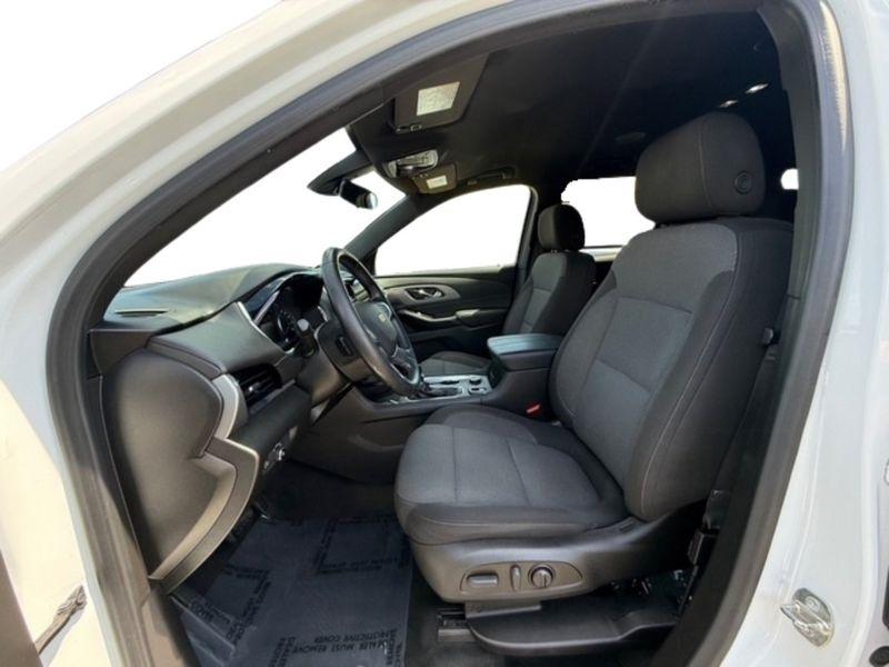 Chevrolet Traverse photo 10
