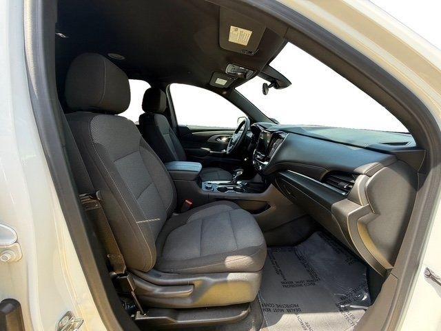 Chevrolet Traverse photo 11