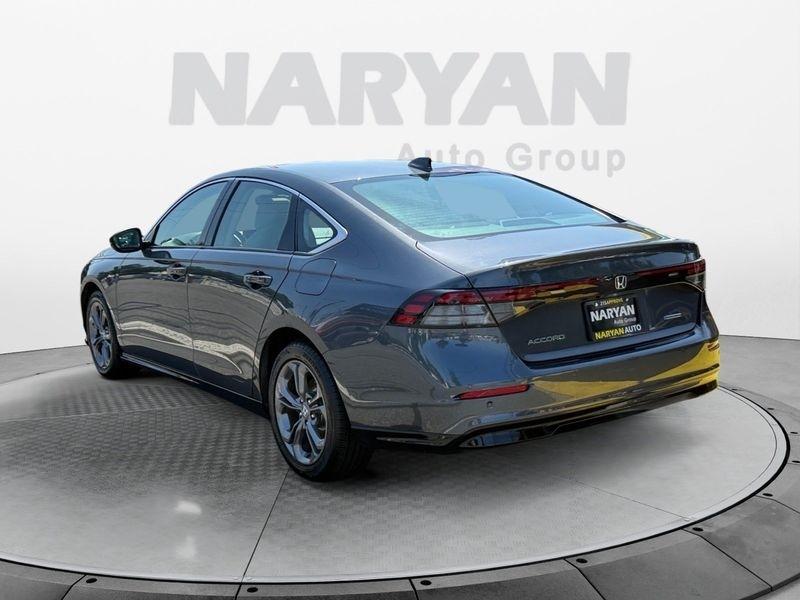 Honda Accord photo 5