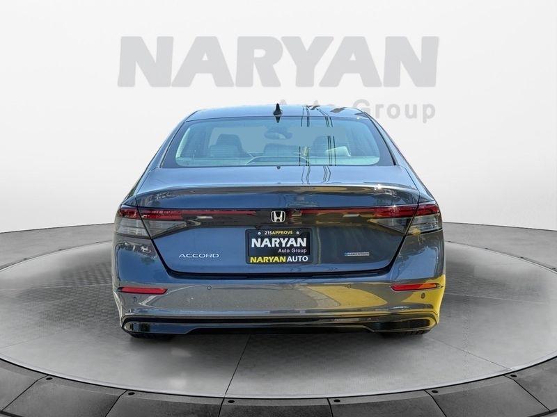 Honda Accord photo 6
