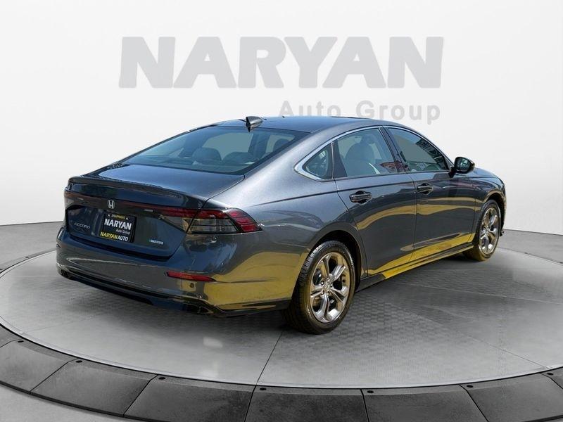 Honda Accord photo 7