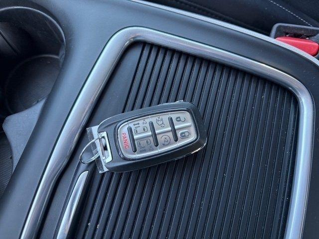 Chrysler Pacifica photo 24