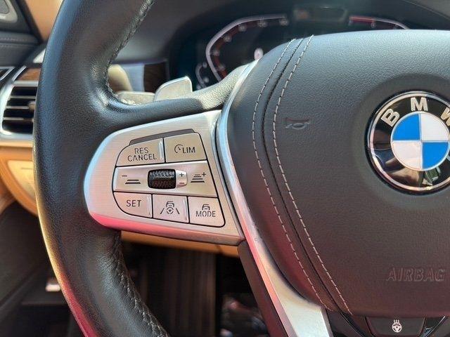 BMW 750Li photo 16