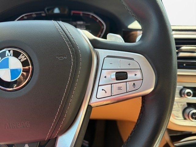 BMW 750Li photo 17