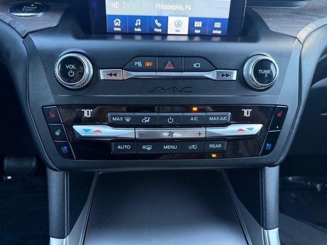 Ford Explorer photo 18