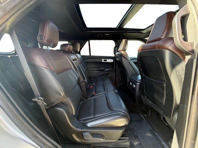 Ford Explorer photo 20