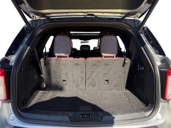 Ford Explorer photo 26