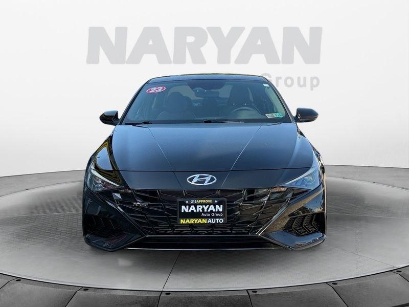 Hyundai Elantra photo 3