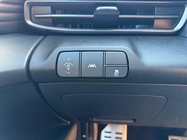 Hyundai Elantra photo 10