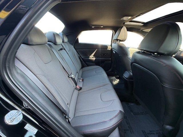 Hyundai Elantra photo 21