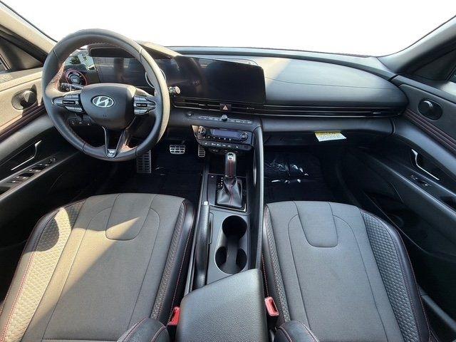 Hyundai Elantra photo 22
