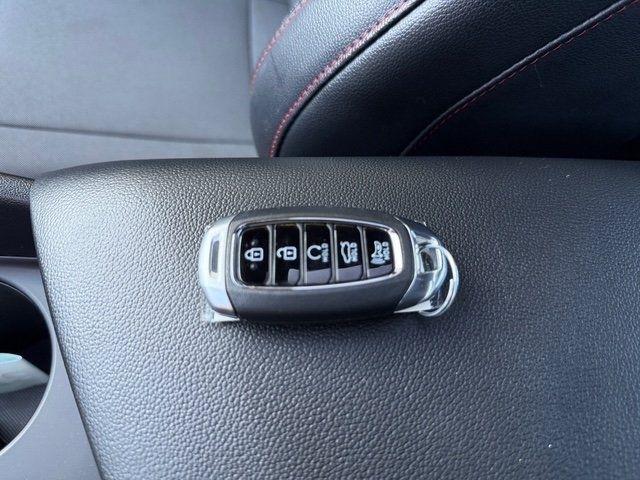 Hyundai Elantra photo 24