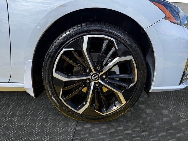 Nissan Altima photo 8
