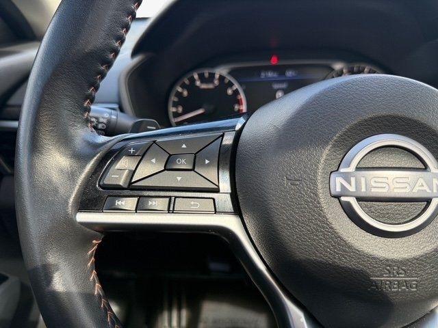 Nissan Altima photo 14