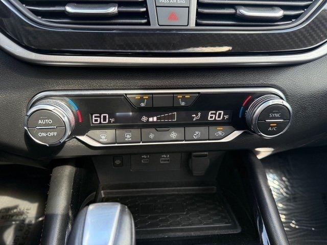 Nissan Altima photo 17