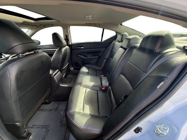 Nissan Altima photo 18