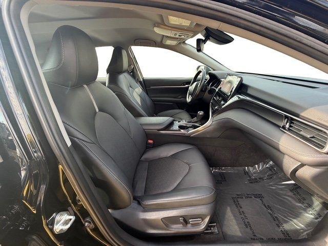 Toyota Camry photo 11