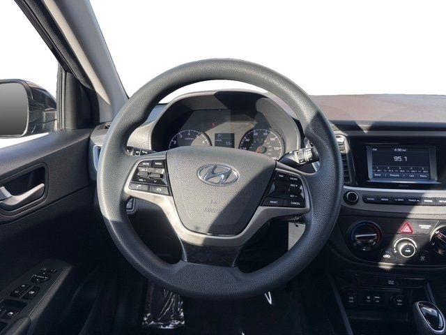 Hyundai Accent photo 12