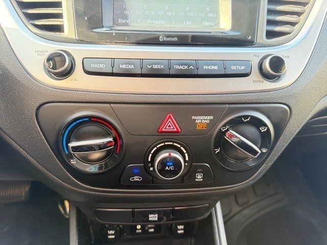 Hyundai Accent photo 18