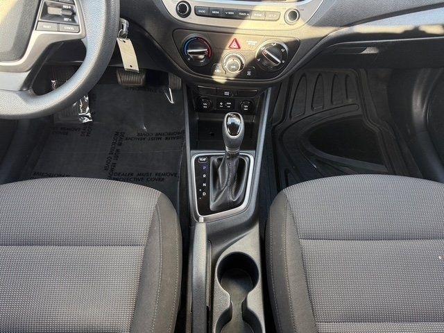 Hyundai Accent photo 22