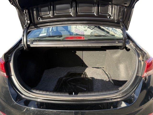 Hyundai Accent photo 23