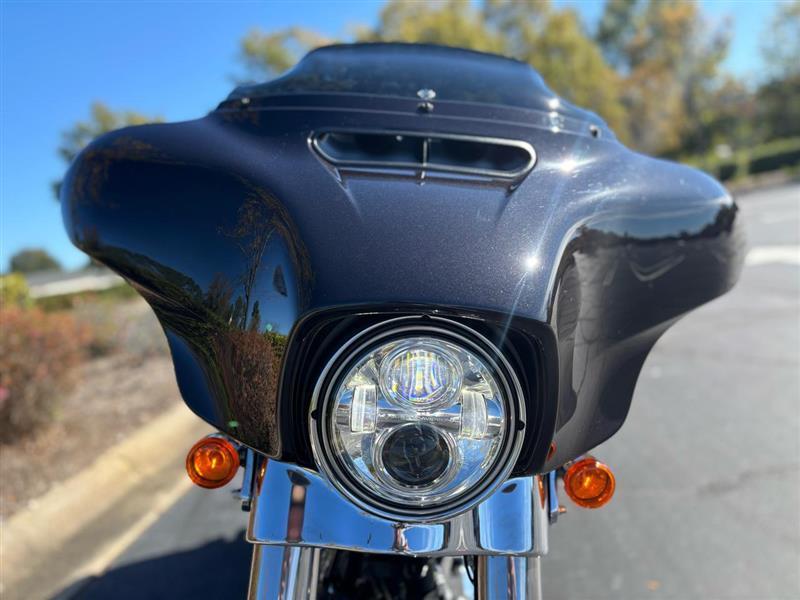 Harley-Davidson FLHXS  2021