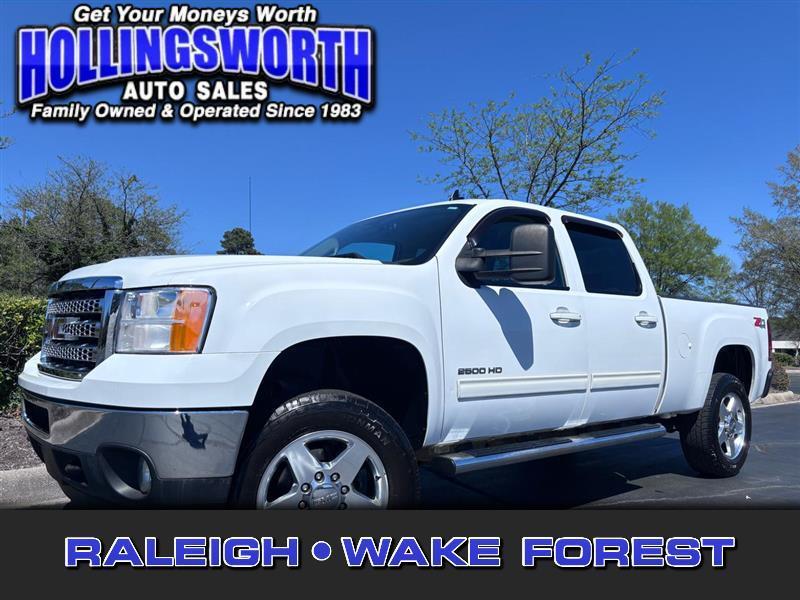 White 2014 GMC Sierra 2500HD Pickup Truck Four-Wheel Drive Automatic