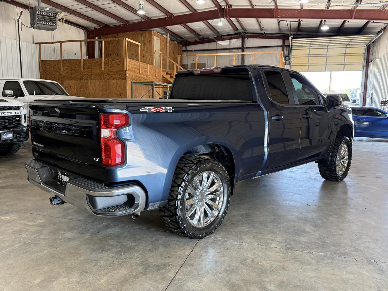 Chevrolet Silverado photo 6