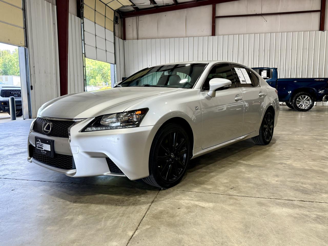 Lexus GS photo 2