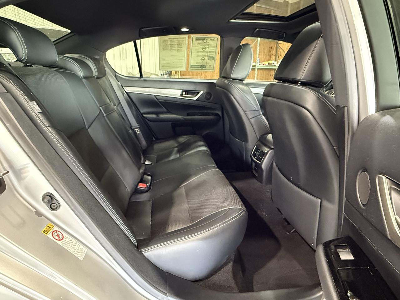 Lexus GS photo 19